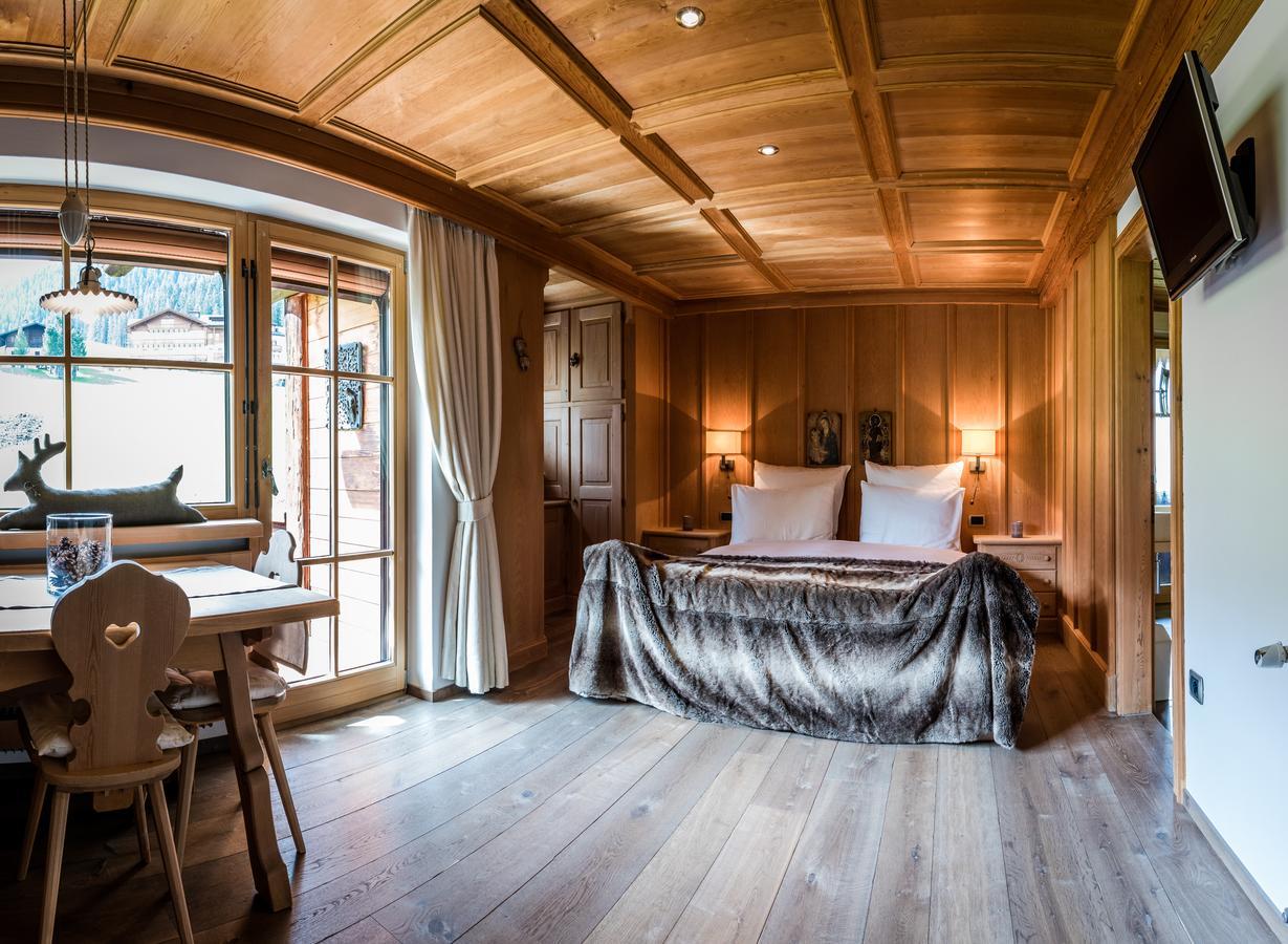 Mountain Chalet Pra Ronch セルヴァ・ディ・ヴァル・ガルデーナ エクステリア 写真