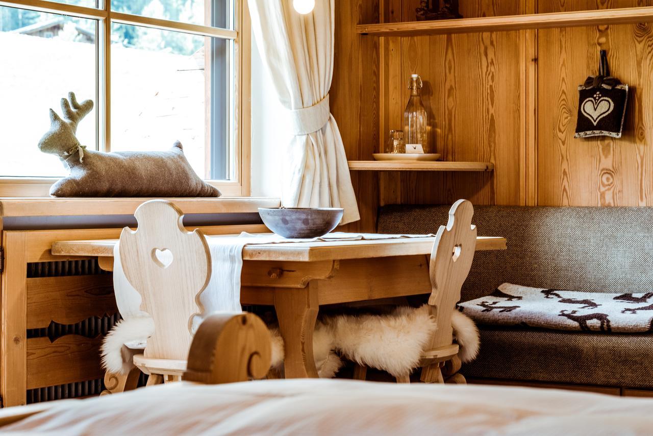Mountain Chalet Pra Ronch セルヴァ・ディ・ヴァル・ガルデーナ エクステリア 写真